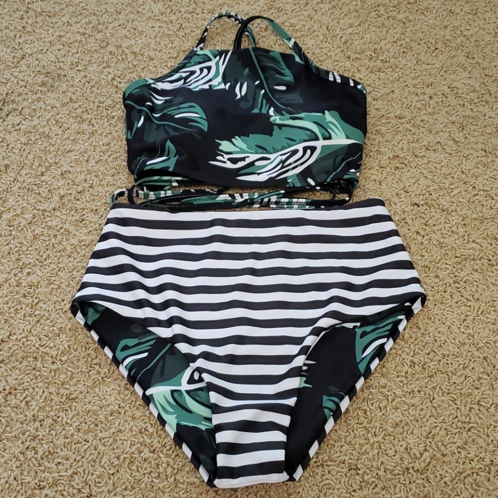 NWOT SHEIN SWIMSUIT